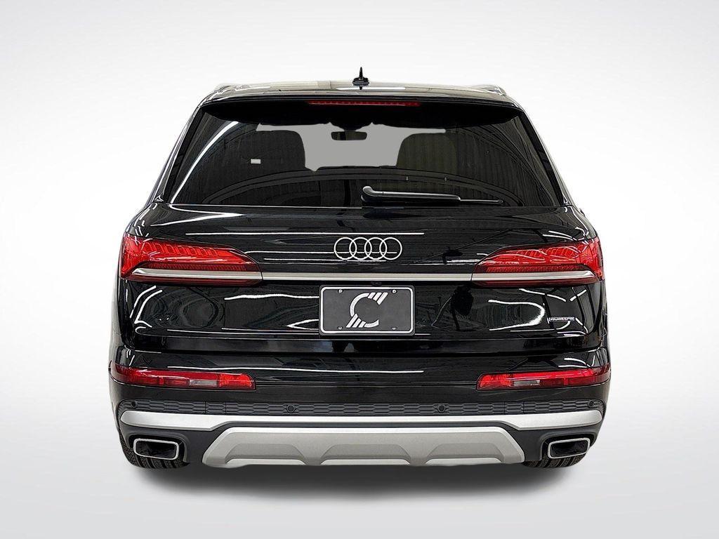 new 2025 Audi Q7 car, priced at $70,955