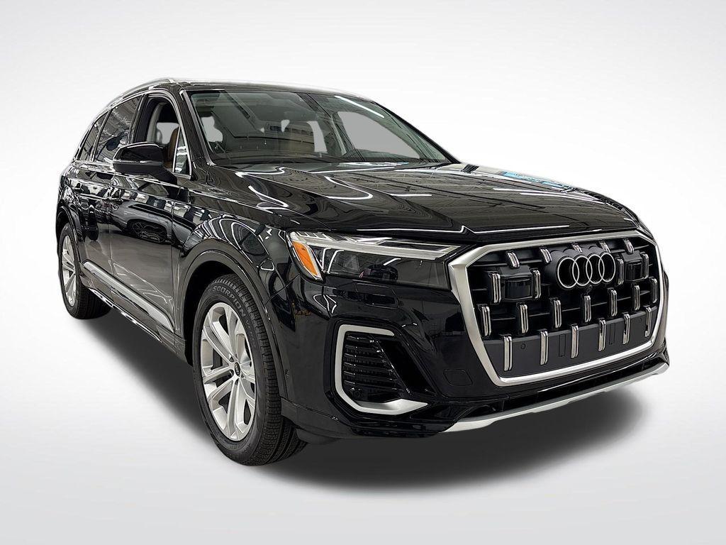 new 2025 Audi Q7 car, priced at $70,955