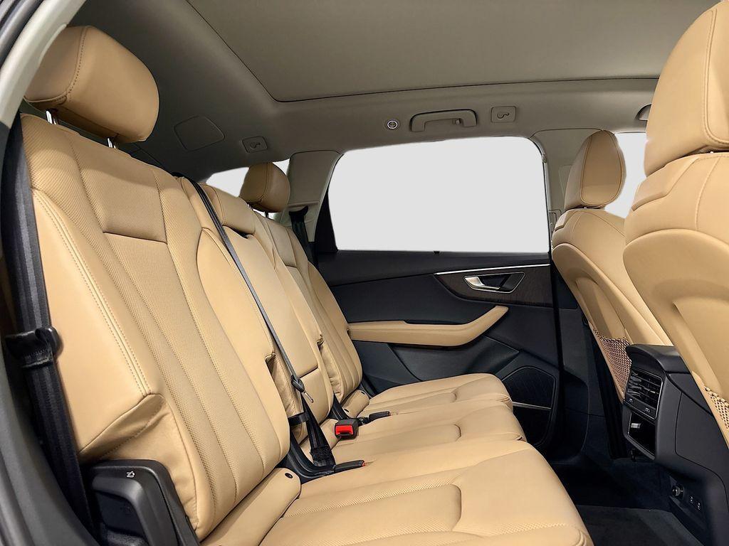 new 2025 Audi Q7 car, priced at $70,955