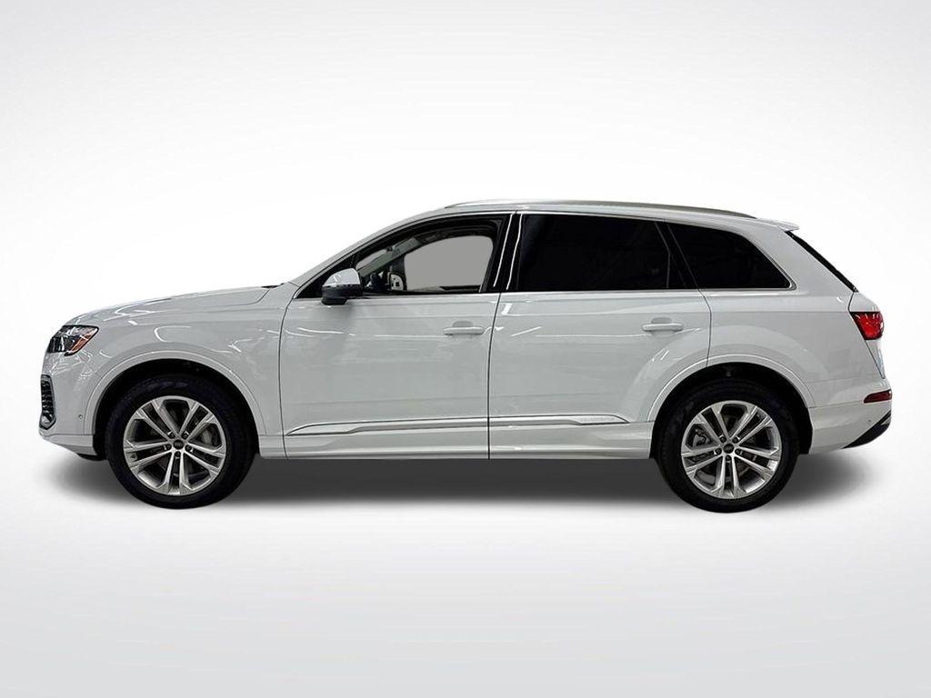 new 2025 Audi Q7 car, priced at $72,005