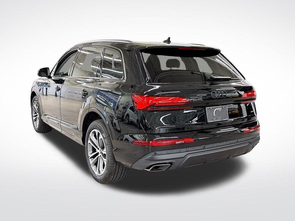 new 2026 Audi Q7 car, priced at $67,105