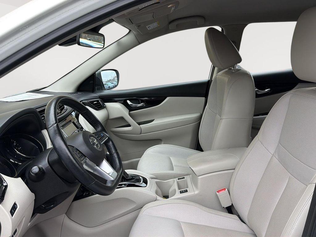 used 2022 Nissan Rogue Sport car, priced at $23,879