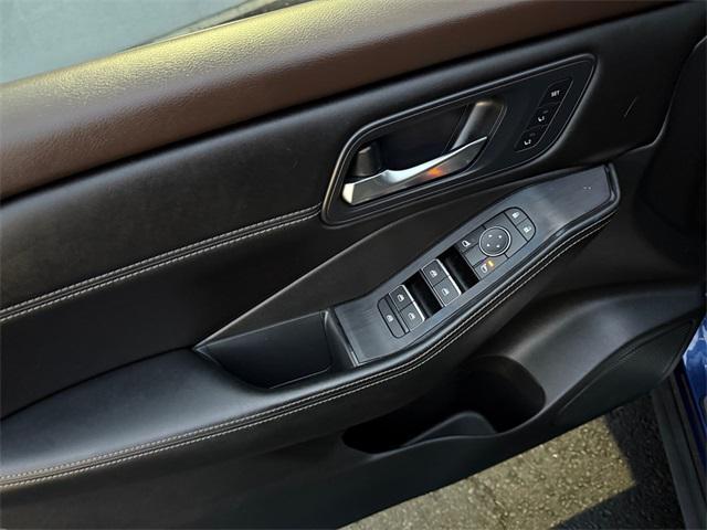 used 2023 Nissan Rogue car, priced at $24,652