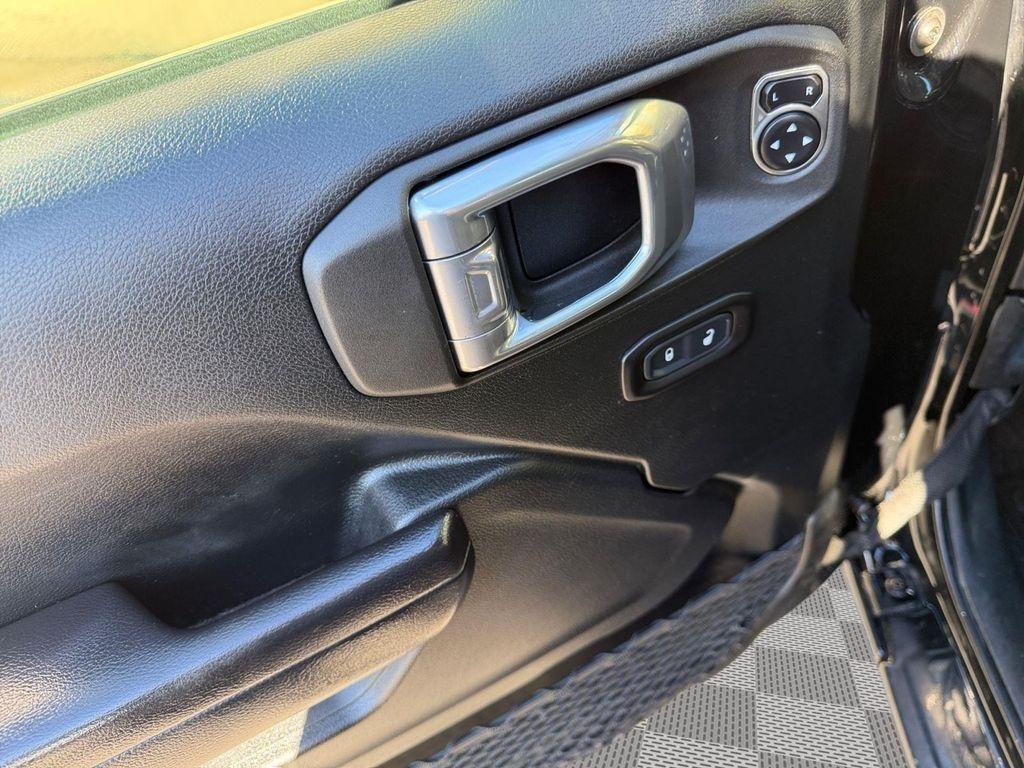 used 2021 Jeep Wrangler Unlimited car, priced at $27,938