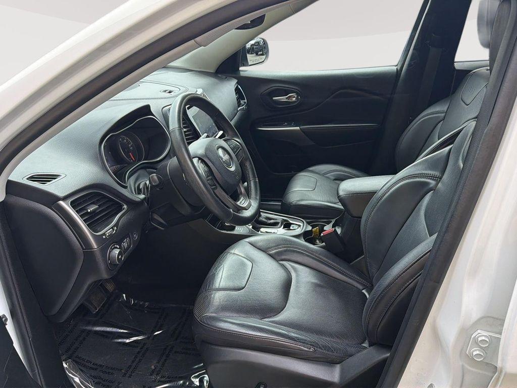 used 2019 Jeep Cherokee car, priced at $18,997