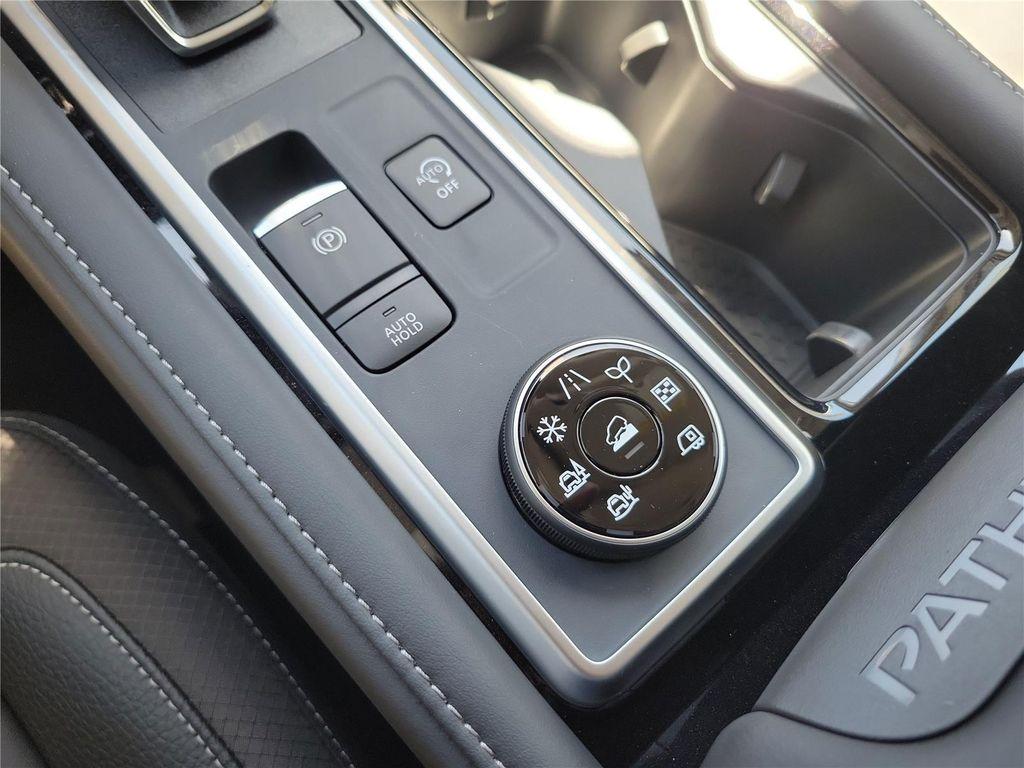 new 2026 Nissan Pathfinder car, priced at $46,420