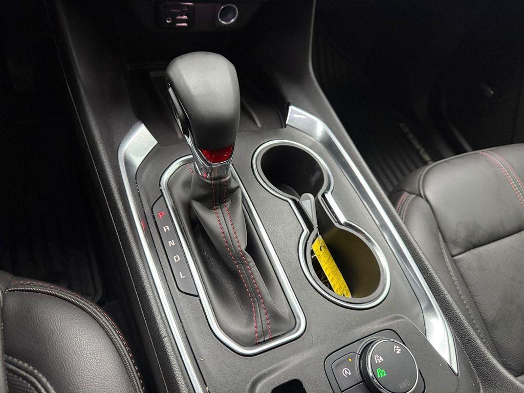 used 2023 Chevrolet Traverse car, priced at $34,394