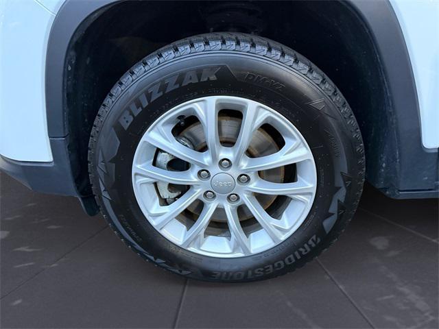 used 2021 Jeep Cherokee car, priced at $18,170