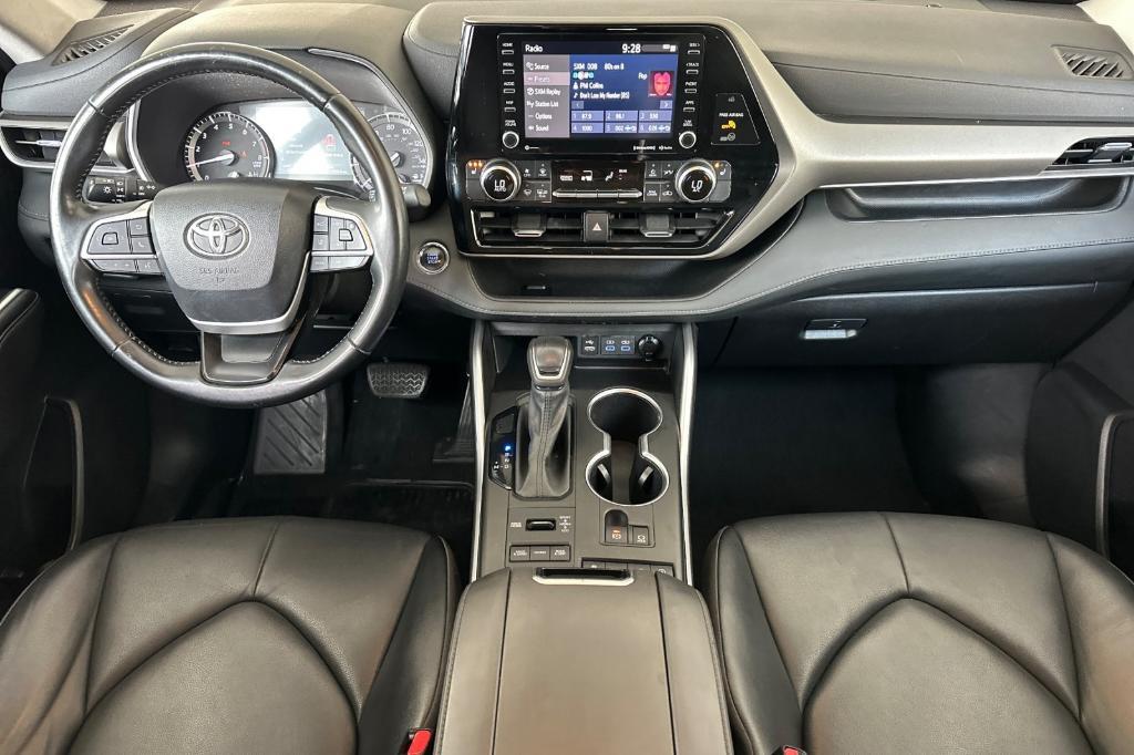 used 2022 Toyota Highlander car, priced at $29,526