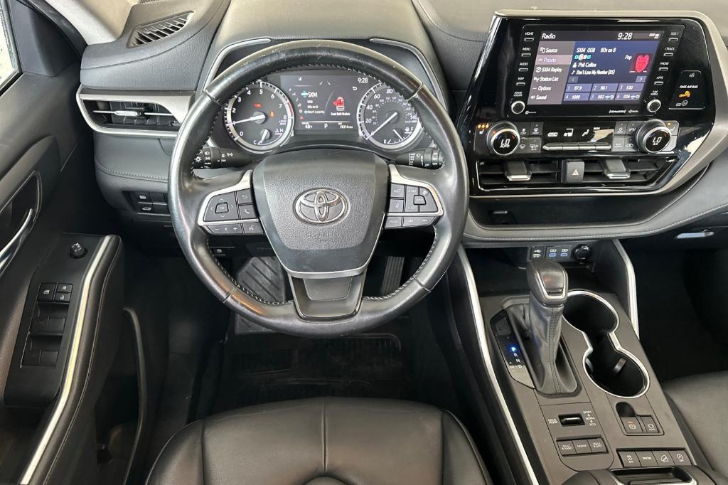 used 2022 Toyota Highlander car, priced at $29,526