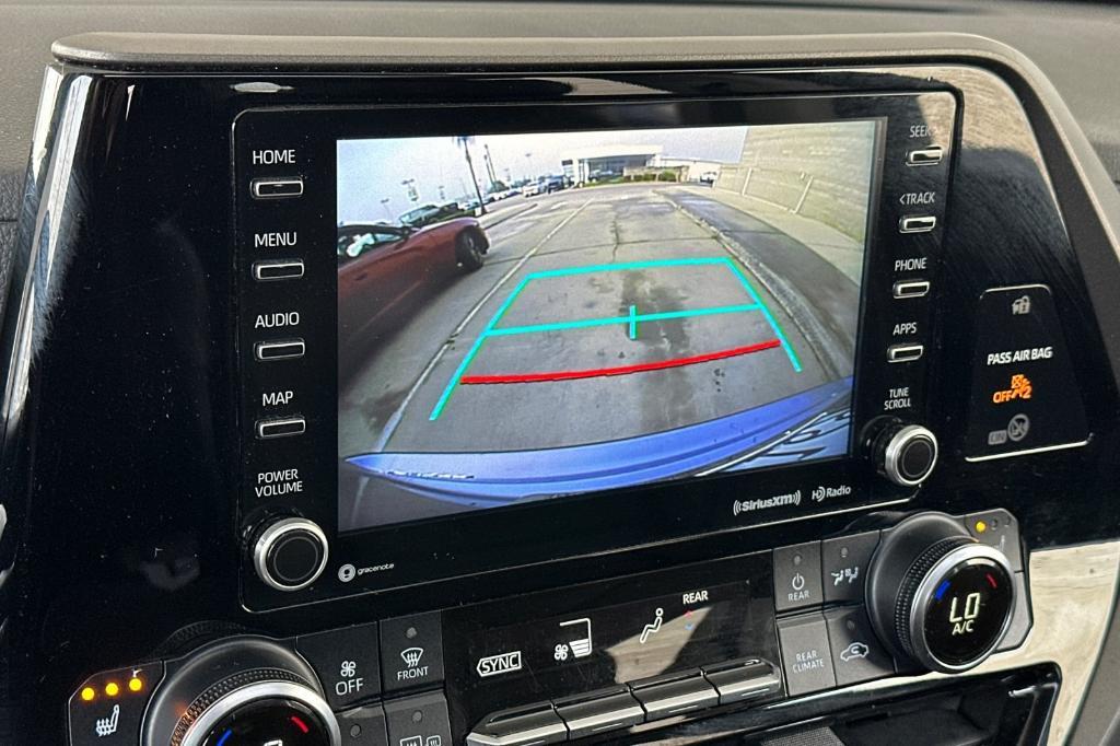 used 2022 Toyota Highlander car, priced at $29,526