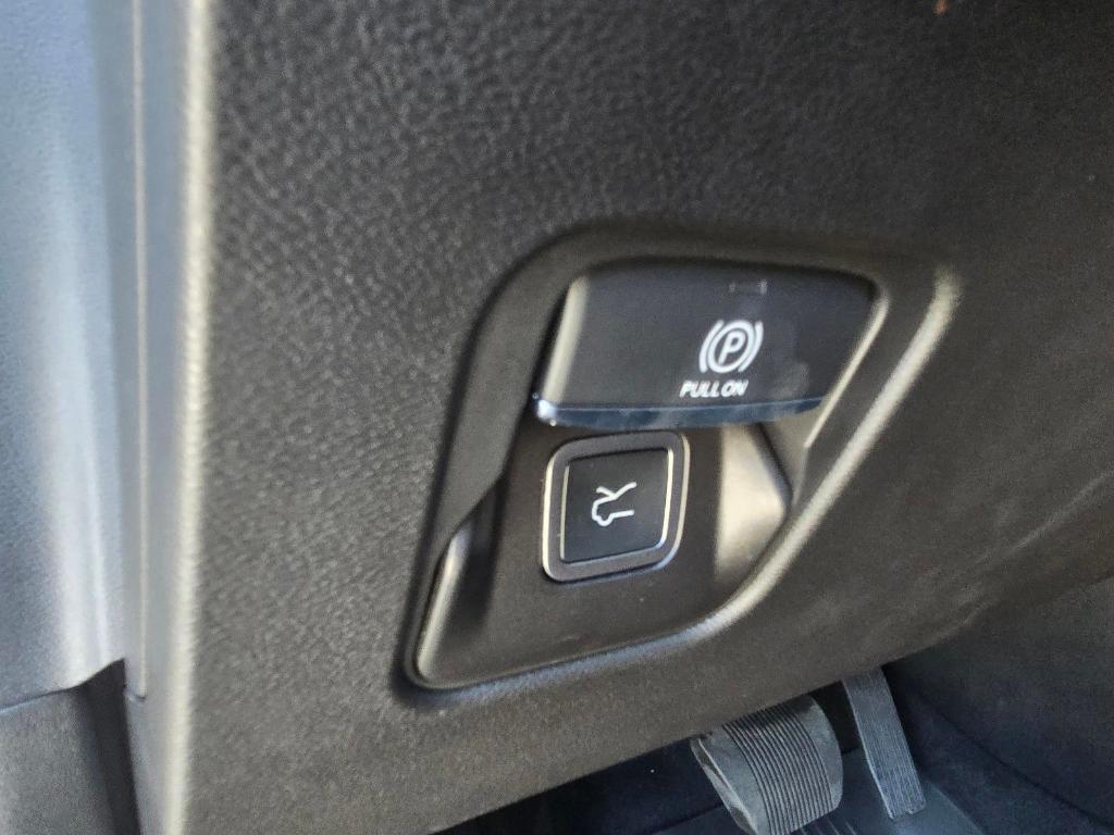 new 2026 Jeep Cherokee car, priced at $46,690