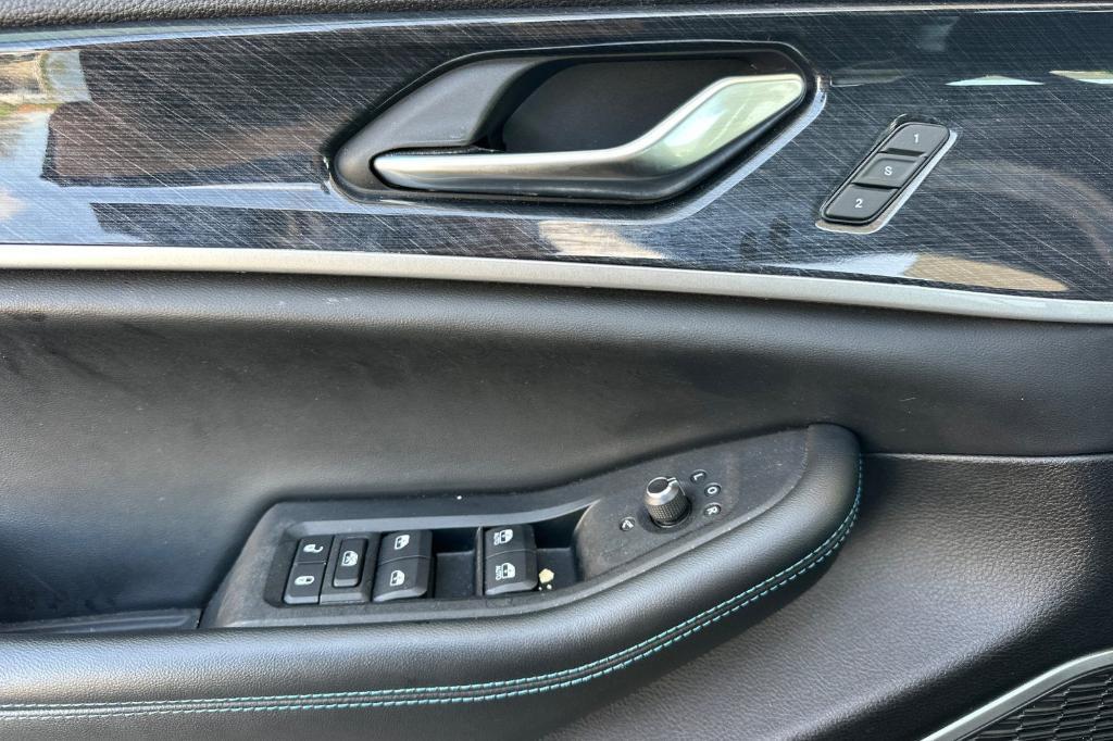 used 2022 Jeep Grand Cherokee 4xe car, priced at $25,498