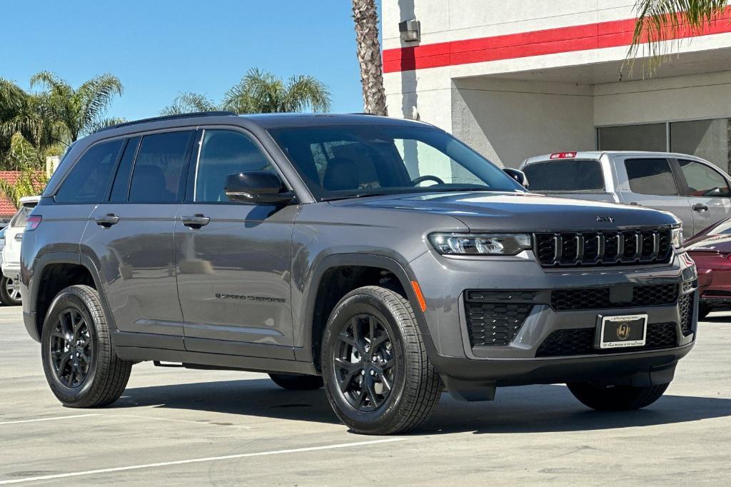 new 2026 Jeep Grand Cherokee car, priced at $48,250
