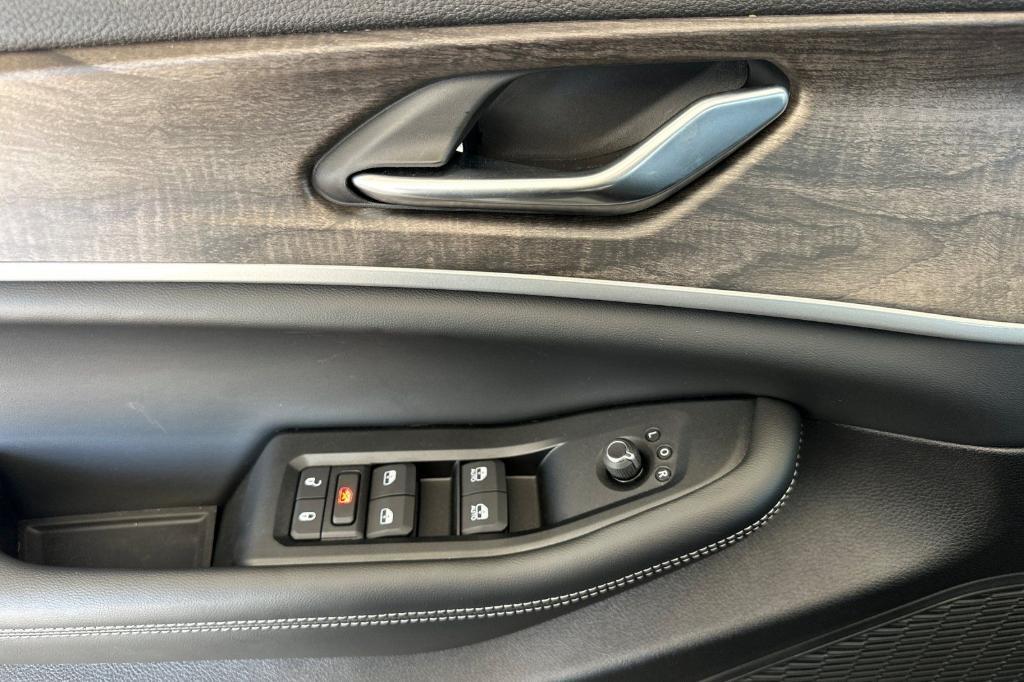 new 2026 Jeep Grand Cherokee car, priced at $48,250