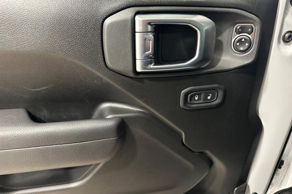 new 2026 Jeep Wrangler car, priced at $48,781