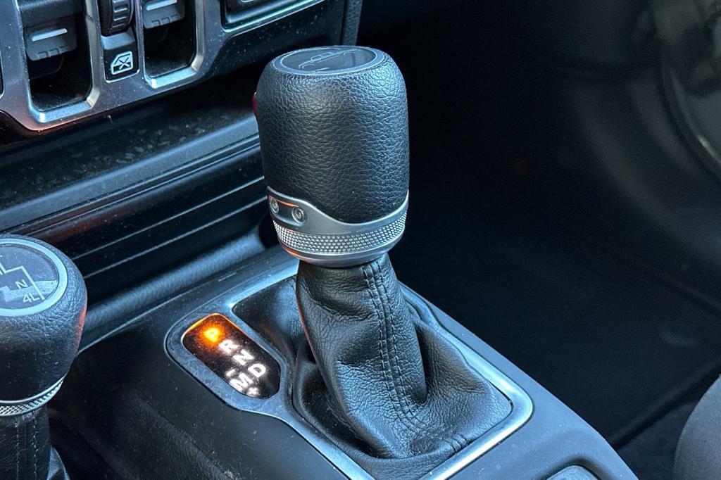 used 2021 Jeep Gladiator car, priced at $22,159