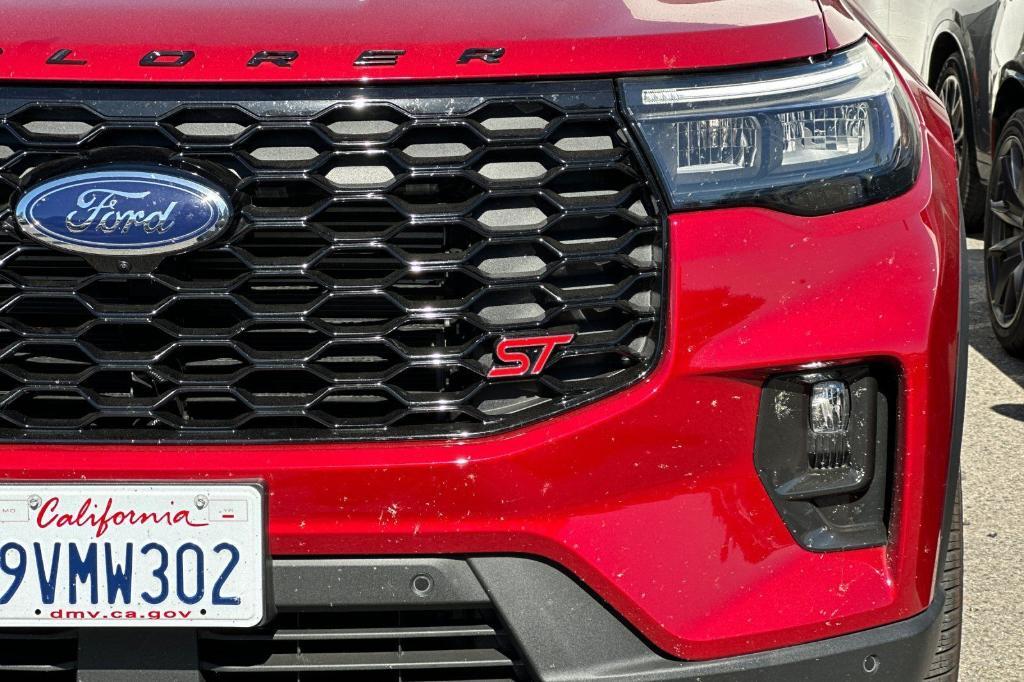 used 2025 Ford Explorer car, priced at $46,995