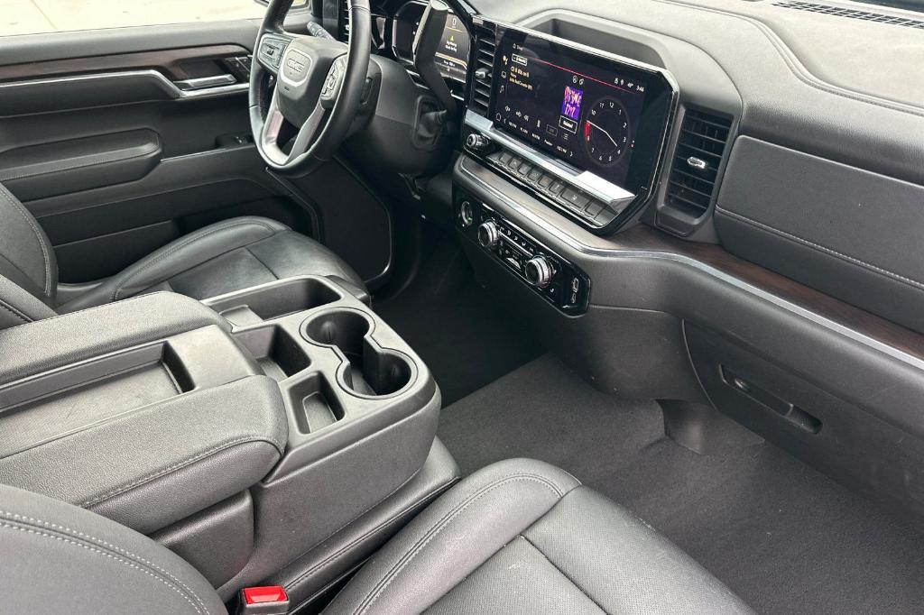 used 2024 GMC Sierra 1500 car, priced at $41,997