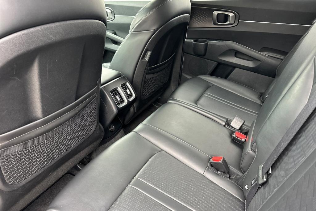 used 2024 Kia Sorento car, priced at $23,886