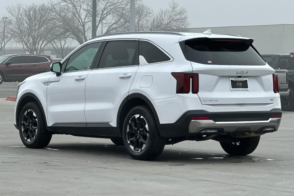 used 2024 Kia Sorento car, priced at $23,886
