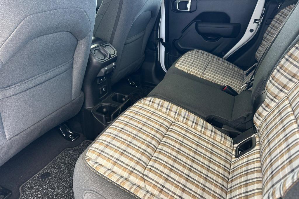 new 2026 Jeep Gladiator car, priced at $45,951