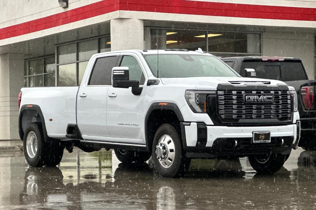 new 2026 GMC Sierra 3500 car, priced at $100,036