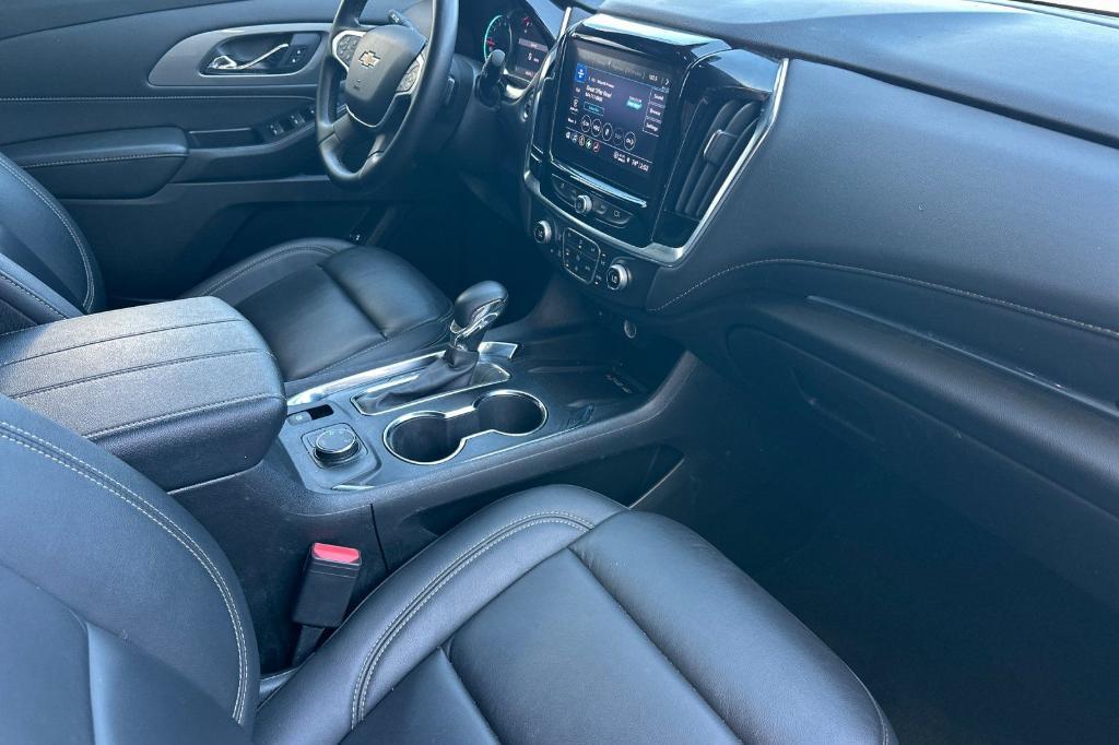 used 2023 Chevrolet Traverse car, priced at $32,692