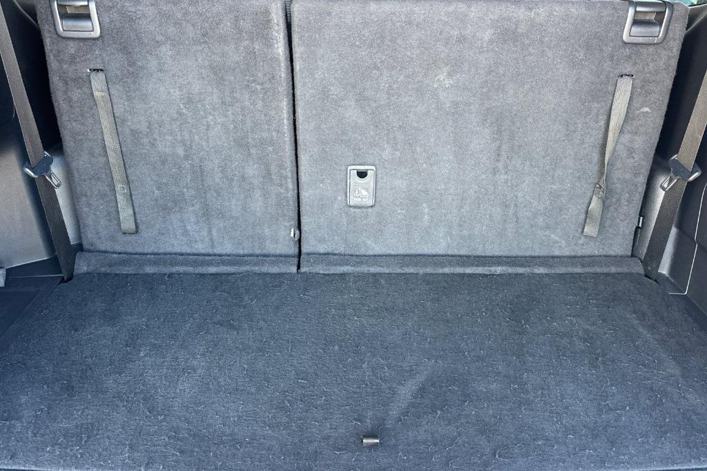 used 2024 Toyota Highlander car, priced at $30,592