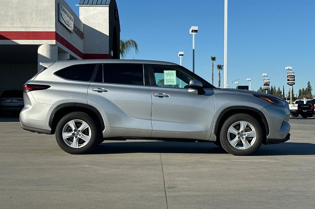 used 2024 Toyota Highlander car, priced at $30,592