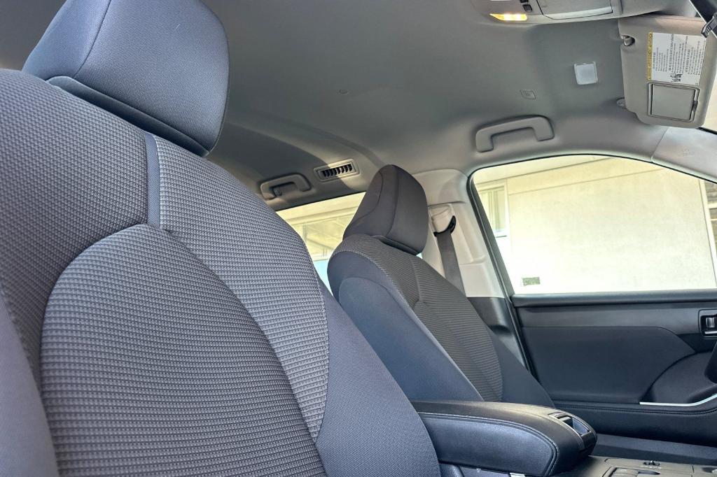 used 2024 Toyota Highlander car, priced at $30,592