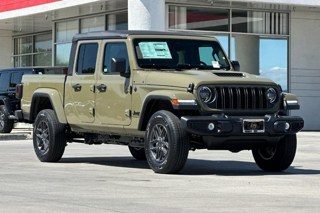 new 2026 Jeep Gladiator car, priced at $41,701