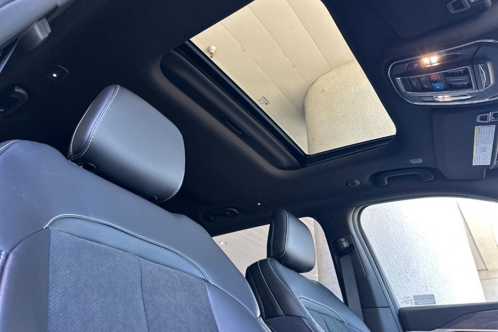 new 2026 Jeep Grand Cherokee L car, priced at $44,951