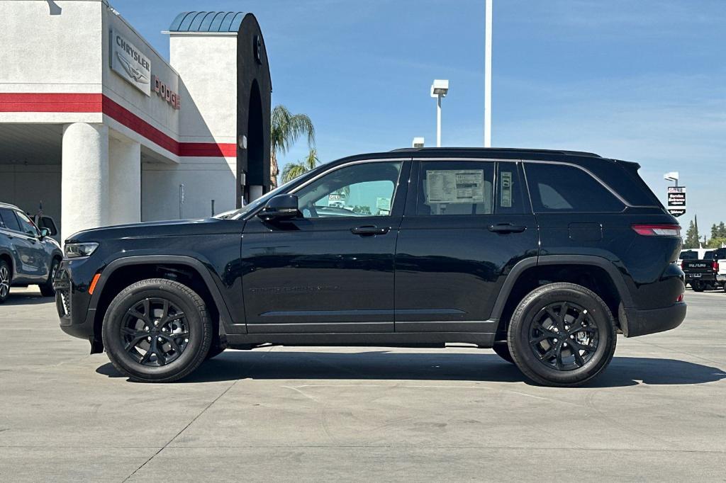 new 2026 Jeep Grand Cherokee car, priced at $48,025