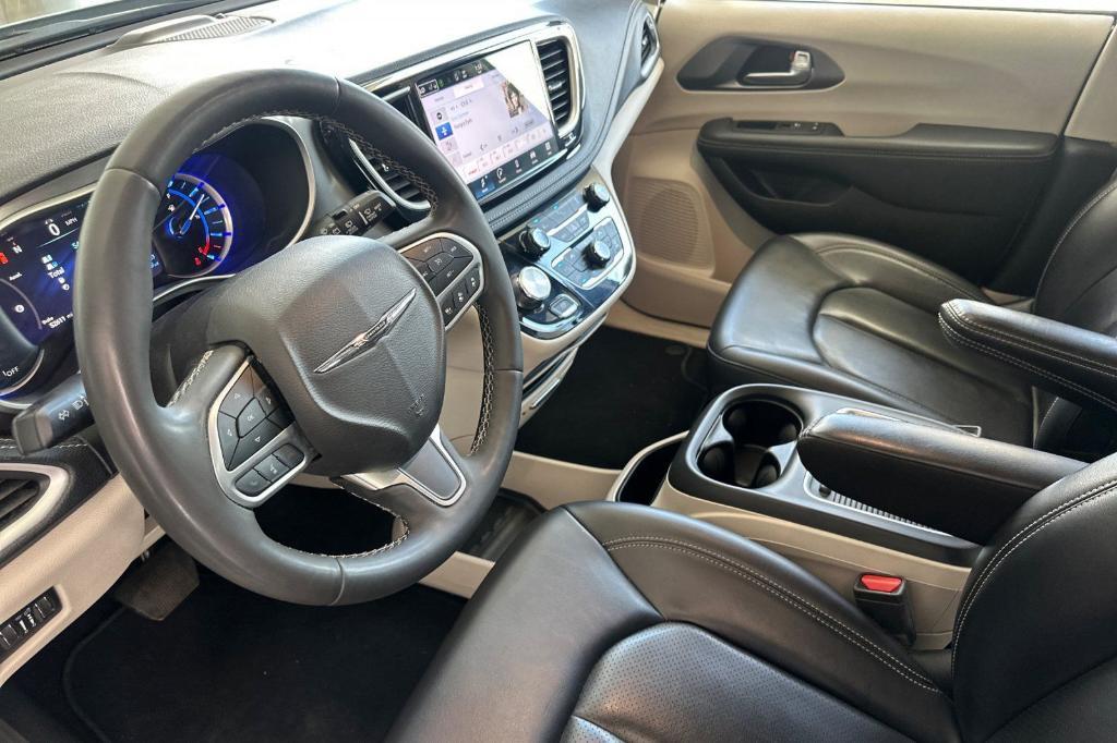 used 2023 Chrysler Pacifica Hybrid car, priced at $23,360