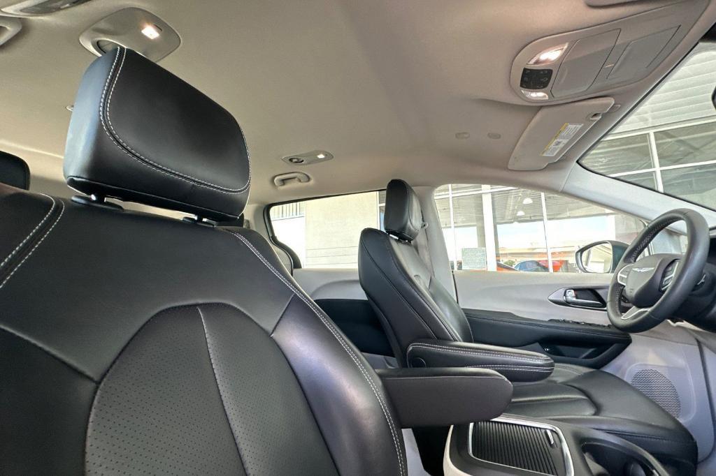 used 2023 Chrysler Pacifica Hybrid car, priced at $23,360