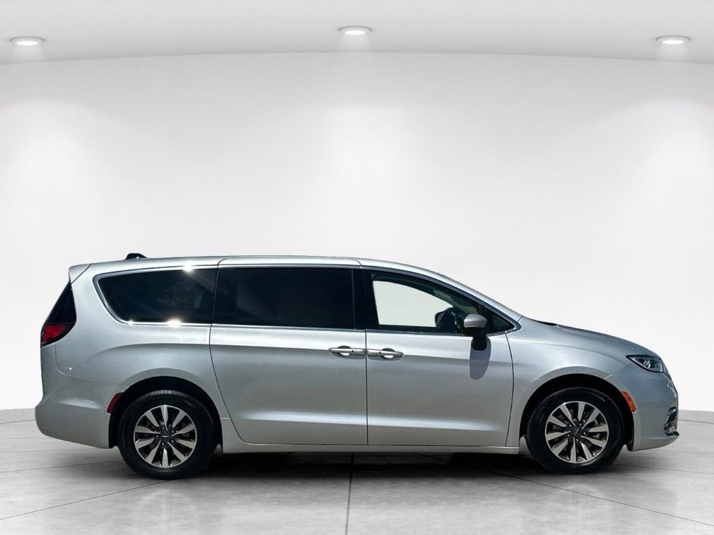 used 2023 Chrysler Pacifica Hybrid car, priced at $23,360