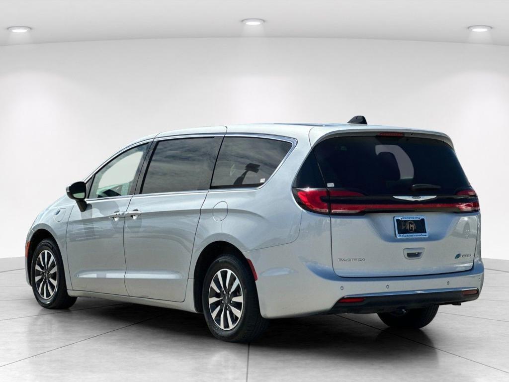 used 2023 Chrysler Pacifica Hybrid car, priced at $23,360