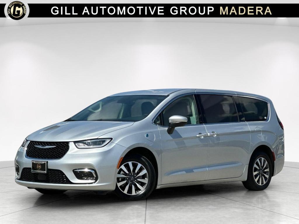 used 2023 Chrysler Pacifica Hybrid car, priced at $23,360