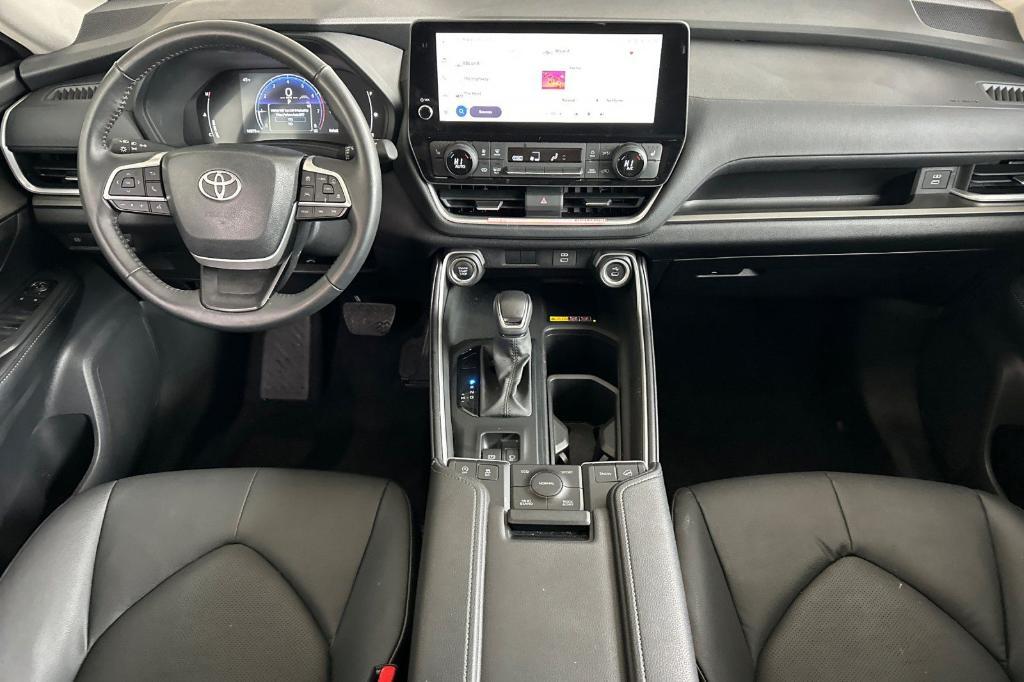 used 2025 Toyota Grand Highlander car, priced at $41,200