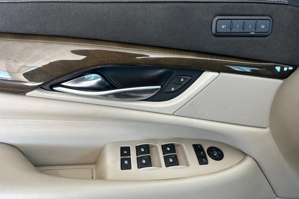 used 2020 Cadillac Escalade car, priced at $37,995