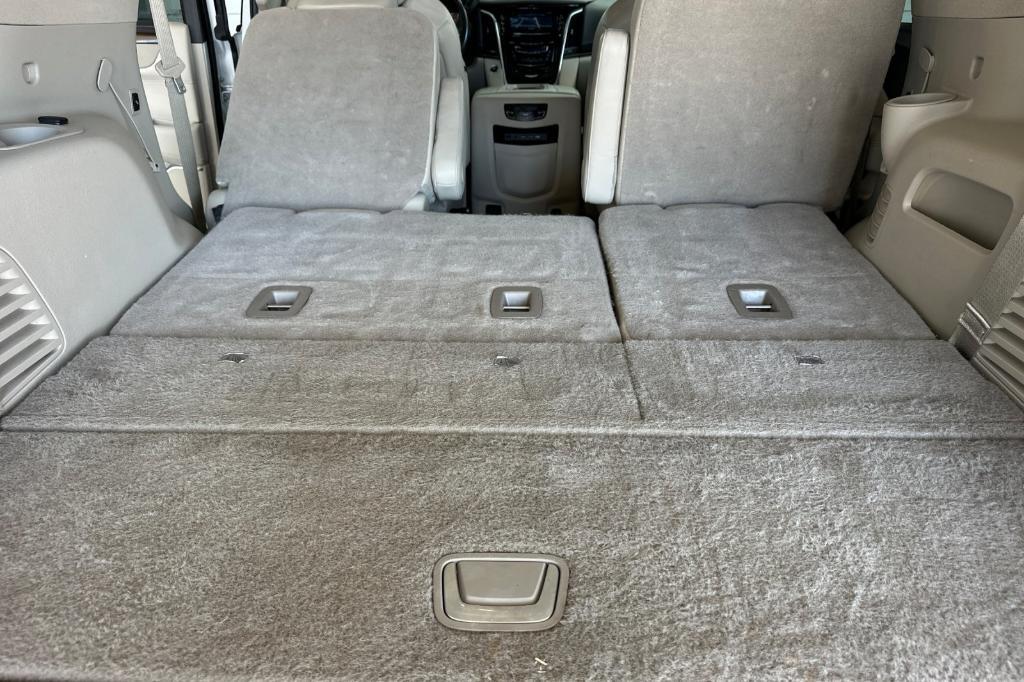 used 2020 Cadillac Escalade car, priced at $37,995