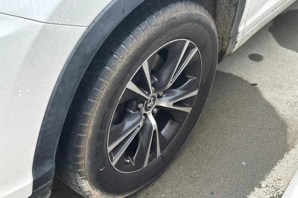 used 2018 Toyota Highlander car, priced at $20,229