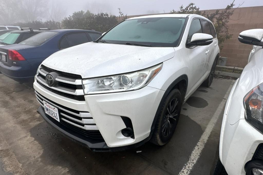used 2018 Toyota Highlander car, priced at $20,229