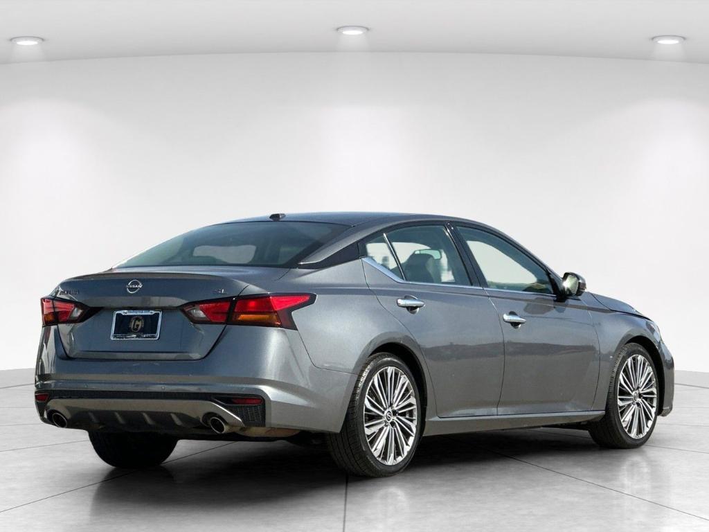 used 2023 Nissan Altima car, priced at $19,575