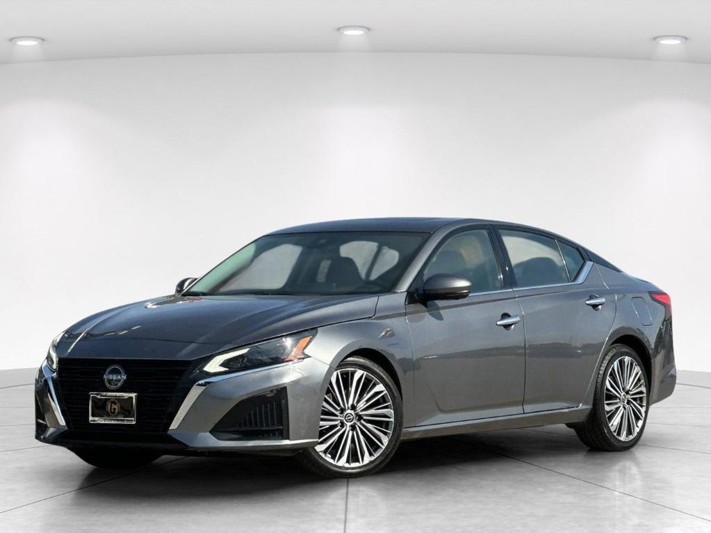 used 2023 Nissan Altima car, priced at $19,575