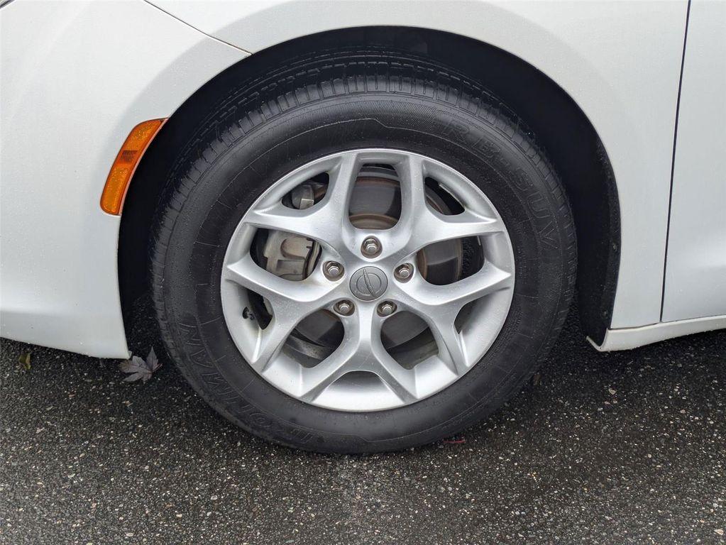 used 2020 Chrysler Pacifica car, priced at $12,685