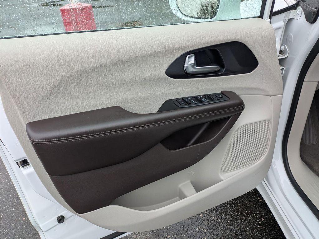 used 2020 Chrysler Pacifica car, priced at $12,685