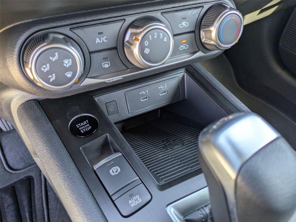 new 2025 Nissan Kicks car, priced at $25,885