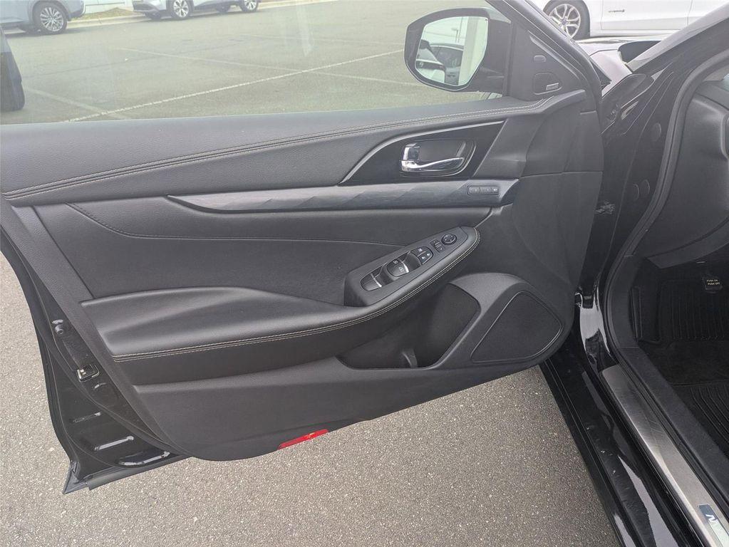 used 2021 Nissan Maxima car, priced at $25,499